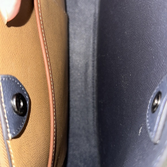 Coach Willow Shoulder Bag - Picture 4 of 8